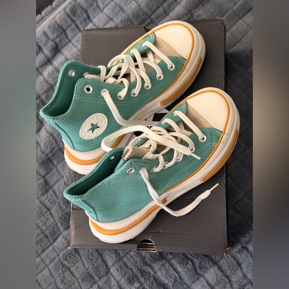 Converse Platforms - Picture 3 of 5